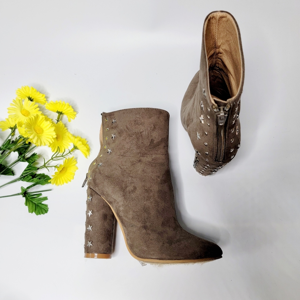 FRH Size 6 Studded Faux Suede Boots